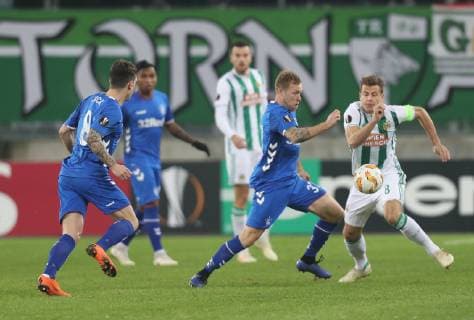 SOCCER - UEFA EL, Rapid vs Rangers VIENNA,AUSTRIA,13.DEC.18 - SOCCER - UEFA Europa League, group stage, SK Rapid Wien vs Glasgow Rangers. Image shows Ryan Jack (Rangers), Scott Arfield (Rangers) and Stefan Schwab (Rapid). Keywords: Wien Energie. GEPAxpictures xChristianxOrt