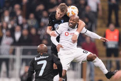 (L-R) Rasmus Bengtsson of Malmo FF, Vagner Silva de Souza Love of Besiktas JK during the UEFA Europa League group I match between between Besiktas AS and Malmo FF at the Besiktas Park on December 13, 2018 in Istanbul, Turkey UEFA Europa League 2018 2019 xVIxVIxImagesx xGerritxvanxKeulenxIVx 13060528
