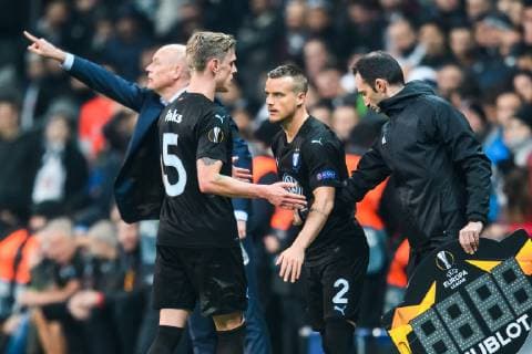 181213 Sören Rieks is replaced by substitute Eric Larsson of Malmö FF during the Europa league match between Besiktas and Malmö FF on December 13, 2018 in Istanbul. Photo: Petter Arvidson BILDBYRN kod PA 92175 Copyright: PETTERxARVIDSON BB181213PA057