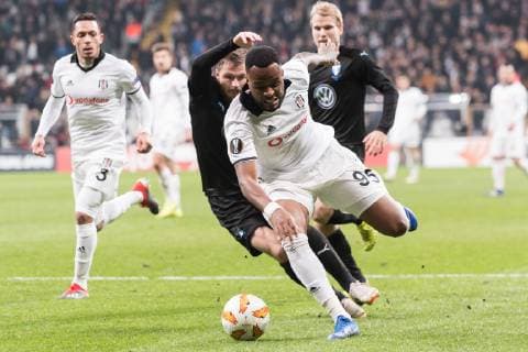 (L-R) Andreas Vindheim of Malmo FF, Cyle Christopher Larin of Besiktas JK during the UEFA Europa League group I match between between Besiktas AS and Malmo FF at the Besiktas Park on December 13, 2018 in Istanbul, Turkey UEFA Europa League 2018 2019 xVIxVIxImagesx xGerritxvanxKeulenxIVx 13060927