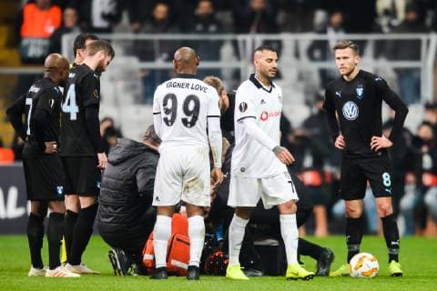 181213 Ricardo Quaresma of Besiktas looks dejected after receiving a red card during the Europa league match between Besiktas and Malmö FF on December 13, 2018 in Istanbul. Photo: Petter Arvidson BILDBYRN kod PA 92175 Copyright: PETTERxARVIDSON BB181213PA094