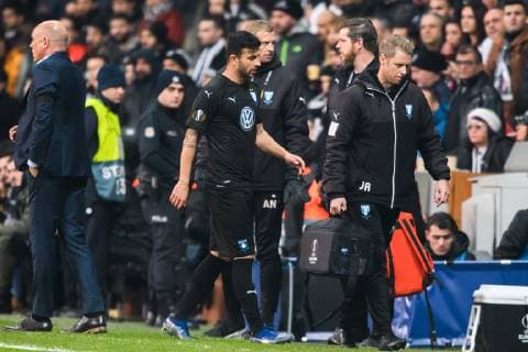 181213 Behrang Safari of Malmö FF leaves the pitch after injury during the Europa league match between Besiktas and Malmö FF on December 13, 2018 in Istanbul. Photo: Petter Arvidson BILDBYRN kod PA 92175 Copyright: PETTERxARVIDSON BB181213PA096