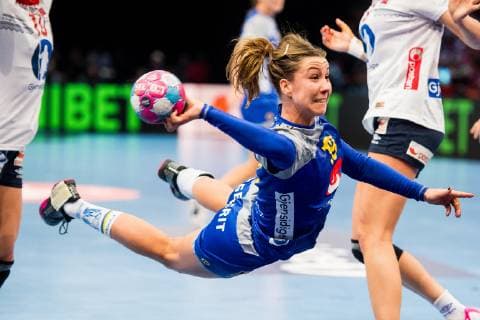 Handball, Damen EM, Spiel um Platz 5, Schweden - Norwegen 181214 Anna Lagerquist of Sweden during the EHF European WomenÕs Handball Championship match between Sweden and Norway on December 14, 2018 in Paris. Photo: Jon Olav Nesvold BILDBYRN kod JE 160384 Copyright: JONxOLAVxNESVOLD BB181214JE033