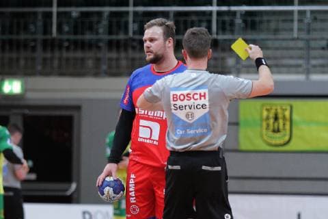 Marcel Niemeyer (Balingen-Weilstetten 3) sieht die gelbe Karte beim Spiel VFL Eintracht Hagen vs. HBW Balingen-Weilstetten, Handball, 2. Bundesliga, 14.12.2018 VFL Eintracht Hagen vs. HBW Balingen-Weilstetten, Handball, 2. Bundesliga, 14.12.2018 Hagen Copyright: xEIBNER MarioxHommesx EP_MHS