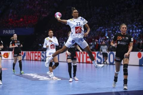 Handball, Damen EM, Halbfinale, Niederlande - Frankreich Estelle Nze Minko (France) HANDBALL : Pays Bas vs France - Demie Finale Euro feminin - 14 12 2018 GwendolineLeGoff Panoramic 