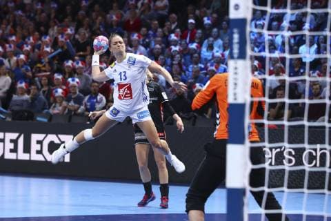 Manon Houette (France) HANDBALL : Pays Bas vs France - Demie Finale Euro feminin - 14 12 2018 GwendolineLeGoff Panoramic 