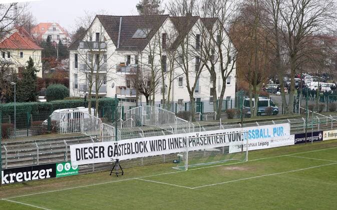 Leipzig, 15.12.2018, Alfred-Kunze-Sportpark, Fussball, Sachsenpokal , BSG Chemie Leipzig vs. 1.FC Lokomotive Leipzig , Im Bild: Leerer Lok Fanblock. Lok-Fans boykottierten das Derby. ,