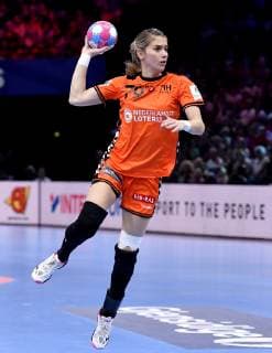 Handball, EM Damen, Spiel um Platz 3, Rumänien - Niederlande 16-12-2018 HANDBAL: 13TH WOMENS EUROPEAN HANDBALL CHAMPIONSHIPS: ROEMENIE-NEDERLAND: Estavana Polman Foto: SCS Soenar Chamid xVIxVIxImagesx xSoenarxChamidxsportfotografiexIVx 13089390