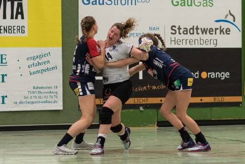 Sandra Kussmaul (SG H2Ku Herrenberg Kuties 05), Becky van Nijf (TuS Lintfort 14), Kerstin Foth (SG H2Ku Herrenberg Kuties 11), Katrin Schroeder (SG H2Ku Herrenberg Kuties 04), SG H2Ku Herrenberg Kuties vs. TuS Lintfort, Handball, 2.Bundesliga, Frauen, HBF, Saison 18 19, 16.12.2018, SG H2Ku Herrenberg Kuties vs. TuS Lintfort, Handball, 2.Bundesliga, Frauen, HBF, Saison 18 19, 16.12.2018 Herrenberg Copyright: xEIBNER WolfgangxFrankx EP_WFK