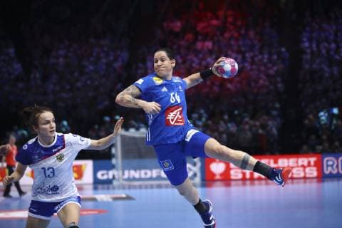 Handball, EM Damen, Finale, Russland - Frankreich Alexandra Lacrabere (France) vs Anna Vyakhireva (Russie) HANDBALL : Russie vs France - Finale Euro feminin - 16 12 2018 GwendolineLeGoff Panoramic 