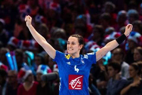 Handball, EM Damen, Frankreich ist Europameister Handball, EM Damen, Finale, Russland - Frankreich 181216 Pauline Coatanea of France celebrates during the EHF European Women?s Handball Championship final match between Russia and France on December 16, 2018 in Paris. Photo: Jon Olav Nesvold BILDBYRAN kod JE 160386 Copyright: JONxOLAVxNESVOLD BB181216JE046