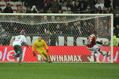 But - Wylan Cyprien (OGC Nice) - Stephane Ruffier (AS Saint Etienne) FOOTBALL : OGC Nice vs Saint Etienne - Ligue 1 conforama - Nice - 16 12 2018 NorbertScanella Panoramic 