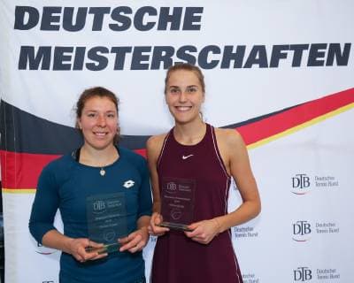 Siegerin Anna-Lena Friedsam und Finalistin Antonia Lottner, Siegerehrung, Praesentation, Endspiel Deutsche Meisterschaften 2018 Tennis - Deutsche Meisterschaften 2018 - Deutsche Meisterschaft - - Biberach an der Riss - Baden-Wuerttemberg - Germany - 16 December 2018. Â Copyright: xJuergenxHasenkopfx