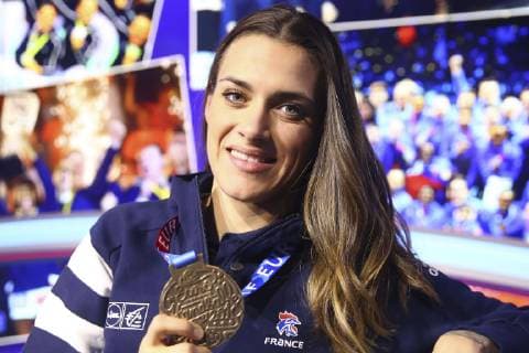 Laura Glauser (France) HANDBALL : L Equipe de France feminine Championne d Europe de handball sur le plateau de Beinsports - 17 12 2018 GwendolineLeGoff Panoramic 