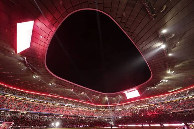 19.12.2018, Fussball 1. Bundesliga 2018 2019, 16. Spieltag, FC Bayern München - RB Leipzig, in der Allianz-Arena München. Lichtshow im Stadion