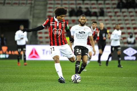 Fußball, Coupe de la Ligue, OGC Nizza - EA Guingamp Bonfim Dante (OGC Nice) - Marcus Coco (Guingamp) FOOTBALL : OGC Nice vs Guigamp - Coupe de la Ligue - Nice - 19 12 2018 NorbertScanella Panoramic 