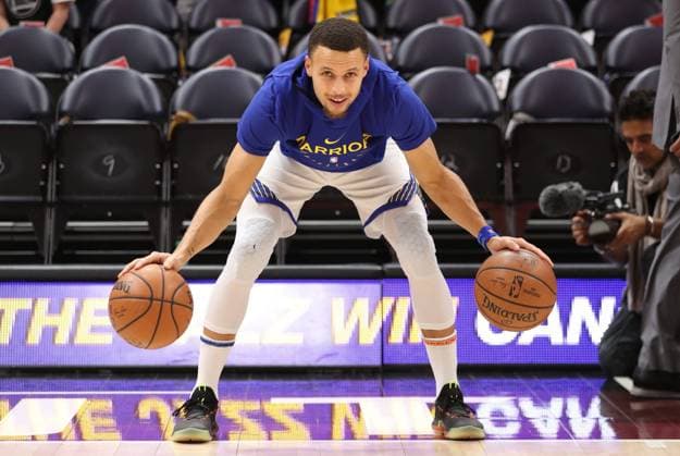 Golden State Warriors guard Stephen Curry warms up before an NBA Basketball Herren USA game between Utah Jazz and Golden State Warriors, at the Vivint Smart Home Arena in Salt Lake City, Utah, USA, 19 December 2018. Utah Jazz vs. Golden State Warriors !ACHTUNG: NUR REDAKTIONELLE NUTZUNG!  Copyright: xGEORGExFREYx AME898 20181220-636808679154357584