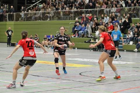 5 Kim Land (HL) Handball 2. HBF TG Nuertingen vs. HL Buchholz 08-Rosengarten 2018-12-22 Foto:Eibner Handball 2. HBF TG Nuertingen vs. HL Buchholz 08-Rosengarten Nuertingen Copyright: xBaur xEibner-Pressefotox EP_Soba