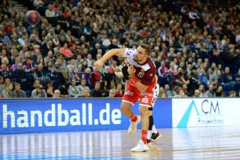 Handball Verein Hamburg vs. TuSEM Essen, Handball, 2.Bundesliga, 23.12.18 Tom Skroblien (Nr. 52, TuSEM Essen) verwandelt einen Siebenmeter Handball Sport Verein Hamburg vs. TuSEM Essen, Handball, 2.Bundesliga, 23.12.18