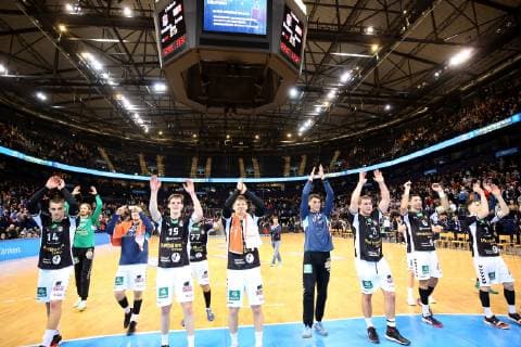 Handball Handball 2.Liga 2018 2019 - Handball Sportverein Hamburg vs. TuSEM Essen Mannschaft des Handball Sportverein Hamburg, Schlussjubel Barclaycard Arena Hamburg