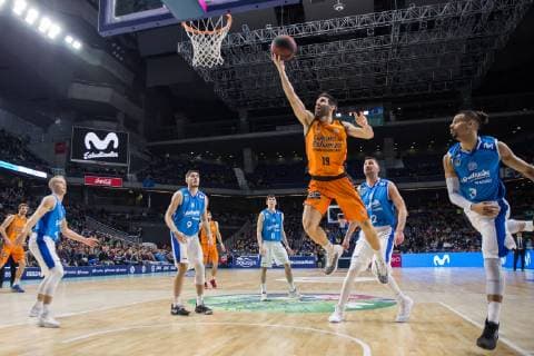 Movistar Estudiantes vs Valencia Basket Club Fernando San Emeterio during Valencia Basket Club victory over Movistar Estudiantes (79 -83) in Liga Endesa regular season game (day 13) celebrated in Madrid (Spain) at Wizink Center. December 23th 2018. Madrid Madrid Spain WiZink Center  JuanxCarlosxGarcíaxMatex xPacificxPress