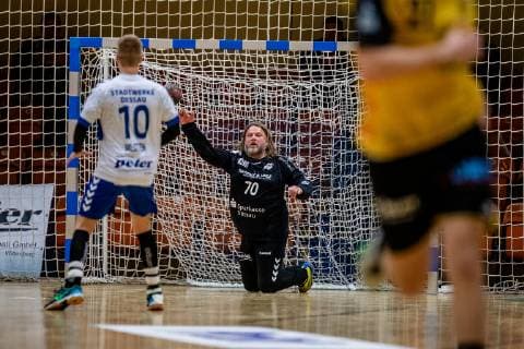 Radek Motlik 70 (Dessau-Rosslauer HV 06) waehrend der DKB Handball 2. Bundesliga Begegnung zwischen Dessau-Rosslauer HV 06 und HSC Coburg in der Anhalt Arena am 23. December 2018 in Bauhausstadt Dessau, Sachsen Anhalt (Saxony Anhalt), Deutschland (Germany) HB-2BL Dessau-Rosslauer HV 06 - HSC Coburg Dessau Copyright: xEIBNER HartmutxBoesenerx EP_HBR
