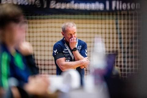 Trainer Uwe Jungandreas (Dessau-Rosslauer HV 06) waehrend der DKB Handball 2. Bundesliga Begegnung zwischen Dessau-Rosslauer HV 06 und HSC Coburg in der Anhalt Arena am 23. December 2018 in Bauhausstadt Dessau, Sachsen Anhalt (Saxony Anhalt), Deutschland (Germany) HB-2BL Dessau-Rosslauer HV 06 - HSC Coburg Dessau Copyright: xEIBNER HartmutxBoesenerx EP_HBR