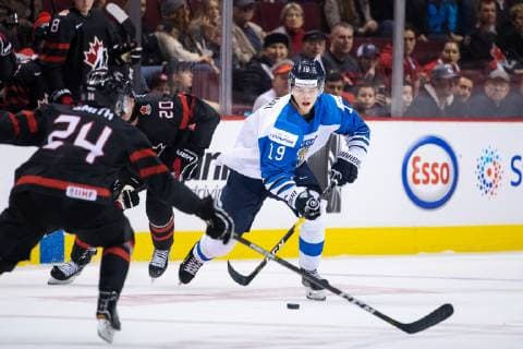 181223 Rasmus Kupari of Finland during the U20 Ice hockey Eishockey game between Finland and Canada on December 23, 2018 in Vancouver. Photo: Joel Marklund BILDBYRN kod JM 87821 Copyright: JOELxMARKLUND BB181223JM063