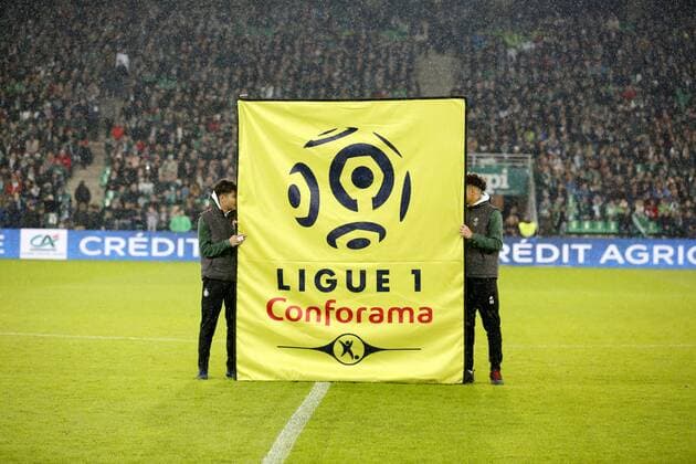 ENTREE DES JOUEURS - DRAPEAU - LOGO LFP FOOTBALL : Saint Etienne vs Dijon - Ligue 1 Conforama - 22 12 2018 FEP Panoramic 