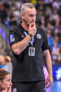 Trainer Denis Bahtijarevic (VfL Gummersbach). Deutschland, Stuttgart, 26.12.2018, Handball, Bundesliga: TVB 1898 Stuttgart vs VfL Gummersbach, Porsche-Arena