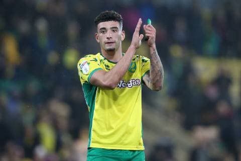 Norwich City v Nottingham Forest Sky Bet Championship Ben Godfrey of Norwich applauds the fans at the end of the Sky Bet Championship match at Carrow Road, Norwich Content Not Available For UK Newspapers Copyright: xPaulxChestertonx FIL-12733-0064