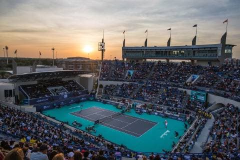 Sport Bilder des Tages (181229) -- ABU DHABI, Dec. 29, 2018 (Xinhua) -- Rafael Nadal (L) of Spain competes against Kevin Anderson of South Africa during the 2018 Mubadala World Tennis Championship in Abu Dhabi, the United Arab Emirates (UAE), on Dec. 28, 2018. Rafael Nadal lost 1-2. (Xinhua Mahmoud Khaled) (SP)UAE-ABU DHABI-TENNIS-MUBADALA WORLD TENNIS CHAMPIONSHIP 