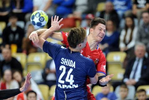 Handball, Länderspiel, Tschechien - Japan OPOLE 29.12.2018 PILKA RECZNA HANDBALL 4NATIONS CUP 2018 TOURNAMENT PUCHAR CZTERECH NARODOW MIEDZYNARODOWY TURNIEJ PILKI RECZNEJ MECZ O 3 MIEJSCE CZECHY - JAPONIA CZECH REPUBLIC - JAPAN NZ HIROKI SHIDA (JPN), VOJTECH PATZEL (CZE) FOT. MIROSLAW SZOZDA 400mm.pl NEWSPIX.PL --- Newspix.pl  29122018SZO_02
