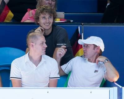 Team Germany, R-L. Kerber Trainer,coach Rainer Schuettler daneben Physiotherapeut Andre Kreidler, dahinter Alexander Zverev in der Spielerloge, Copyright: xJuergenxHasenkopfx
