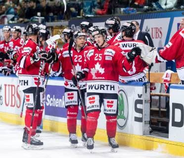 30.12.2018 - Eishockey - Saison 2018 2019 - Spengler Cup - Halbfinale: Team Canada - Thomas Sabo Ice Tigers Icetigers Nürnberg - ThHa - Tor, Jubel, Torjubel Cory Emmerton (25, Team Canada ) Zachary Boychuk (22, Team Canada )