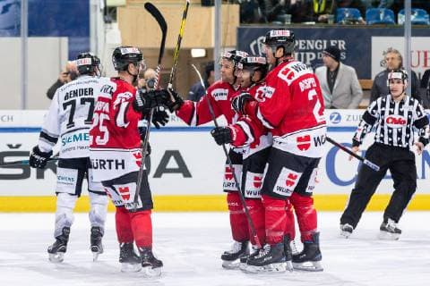 30.12.2018 - Eishockey - Saison 2018 2019 - Spengler Cup - Halbfinale: Team Canada - Thomas Sabo Ice Tigers Icetigers Nürnberg - ThHa - Tor, Jubel, Torjubel Canada Cory Emmerton (25, Team Canada ) Zachary Boychuk (22, Team Canada ) Simon Despres Bellavance (2, Team Canada )