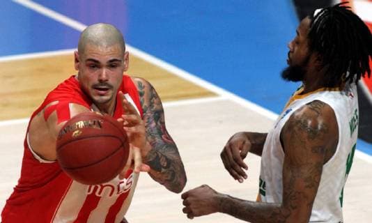 02.01.2019 Belgrade(Serbia) KK Crvena Zvezda MTS(Red Star)-Limoges CSP 7Days EuroCup men s basketball Isaiah Miles (R) Limoges CSP, Maik Zirbes(L)KK Crvena Zvezda MTS(Red Star) : 