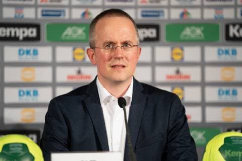 Tim Oliver Halle, Leiter Kommunikation DHB - Portrait Porträt Pressekonferenz PK Handball WM - Weltmeisterschaft 2019 - Deutscher Handballbund DHB, Hamburg Hamburg Deutschland Hotel Treudelberg