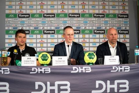Christian Prokop, Bundestrainer Männer Herren, Tim Oliver Halle, Leiter Kommunikation DHB, Axel Kromer, Vorstand DHB Pressekonferenz PK Handball WM - Weltmeisterschaft 2019 - Deutscher Handballbund DHB, Hamburg Hamburg Deutschland Hotel Treudelberg