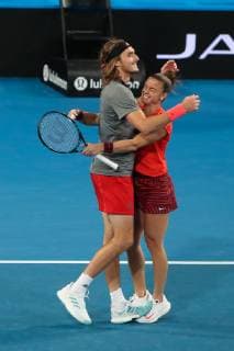 Maria Sakkari und Stefanos Tsitsipas jubeln nach ihrem Sieg,Jubel,Freude,Emotion ,Mixed Doubles Copyright: xJuergenxHasenkopfx