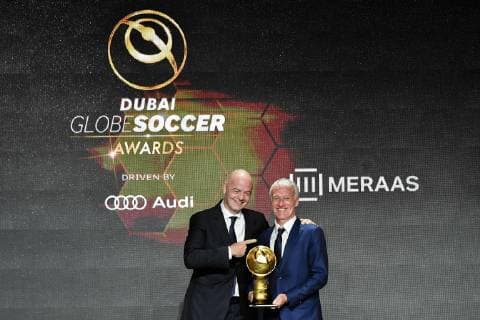 Photo LaPresse - Marco Alpozzi January 03, 2019 Dubai, United Arab Emirate Globe Soccer Award 2019 - 10th edition In the pic: Gianni Infantino, Didier Deschamps win Best Coach of The year  Copyright: xMarcoxAlpozzi LaPressex