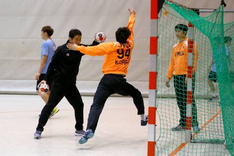 Handball, Herren, Saison 2018 19, Weltmeisterschaft 2019 in Deutschland und Dänemark, öffentliches Training Korea, Torwartraining, 04.01.19, Copyright: xMichaelxHundtx xMatthiasxKochx