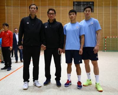 Handball, Herren, Saison 2018 19, Weltmeisterschaft 2019 in Deutschland und Dänemark, öffentliches Training Korea, Cheftrainer Cho Young Shin (Süd-Korea), Co-Trainer Sin Myung Chol (Nord-Korea, re.), Ri Song Jin (Nord-Korea), Mannschaftskapitän Jung Su Young (Süd-Korea), 04.01.19, Copyright: xMichaelxHundtx xMatthiasxKochx