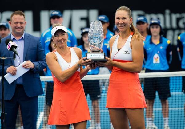 Sport Themen der Woche KW01 Sport Bilder des Tages January 5, 2019 - Brisbane, AUSTRALIA - Nicole Melichar of the United States & Kveta Peschke of the Czech Republic with their winners trophy after the doubles final of the 2019 Brisbane International WTA Tennis Damen Premier tennis tournament 2019 Brisbane International - 5 Jan - ZUMAa181 20190105_zaa_a181_008 Copyright: xAFP7x