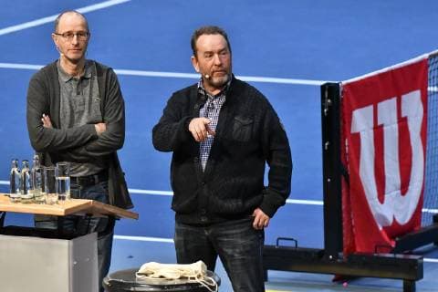 GER, Internationaler DTB Tenniskongress 2019 05.01.2018, Estrel Congress Center, Berlin, GER, Internationaler DTB Tenniskongress 2019 im Bild Guenter Bresnik (re.) doziert ueber Grundsaetze, die fuer jeden Tennisspieler wichtig sind, Matthias Stach (li.)