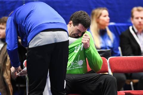 190105 RysslandsVictor Kireev far vard efter att han skadat fingret under träningslandskampen i handboll mellan Sverige och Ryssland den 5 januari 2019 i Jönköping. Copyright: DANIELxSTILLER BB190105DS007
