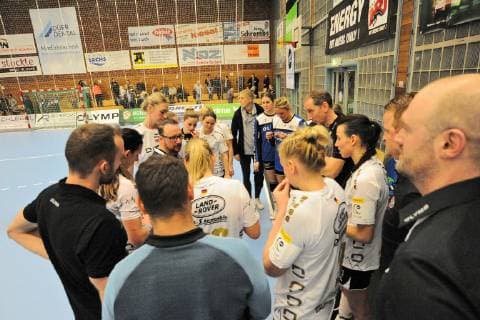 der Kreis der Bietigheimerinnen nach dem Spiel EHF, Handbal, Women, EHF-Cup Grouphase, 05.01.2019, Foto:TBaur Eibner SG BBM Bietigheim vs. Storhamar Handball Elite Bietigheim Copyright: xEIBNER TobiasxBaurx EP_TBR