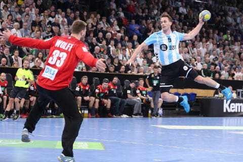 Deutschland vs Argentinien, Handball, Laenderspiel, 06.01.19 Santiago Baronetto (Argentinien, 09) gegen Andreas Wolff (Deutschland, 33)