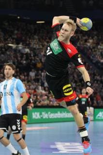 Handball Testspiel 2018 2019 - Deutsche Nationalmannschaft vs. Argentinien Matthias Musche (Deutschland) im Sprungwurf aufs Tor. Sparkassen-Arena Kiel Foto: Frank Schoof
