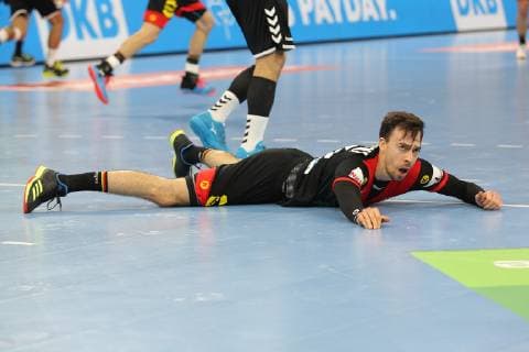 Handball Testspiel 2018 2019 - Deutsche Nationalmannschaft vs. Argentinien Patrick Groetzki (Deutschland) am Boden . Sparkassen-Arena Kiel Foto: Frank Schoof